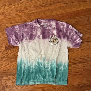 Buc-ee’s Purple and Green Tie-Dye Kids Shirt M